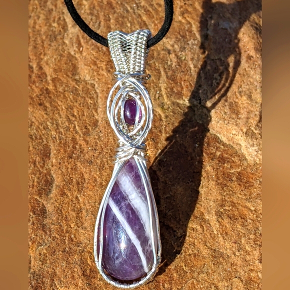 Artisan Sterling Silver Amethyst Gemstone Pendant Necklace - Picture 4 of 16